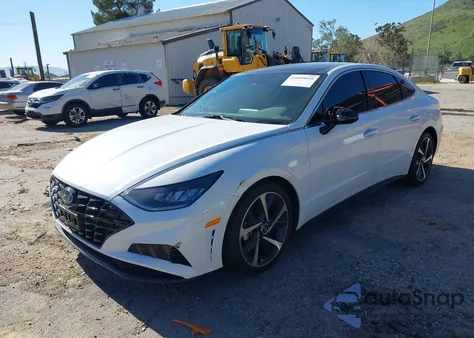 2022 Hyundai Sonata Sel Plus z USA, uszkodzony, nr VIN 5NPEJ4J29NH135840